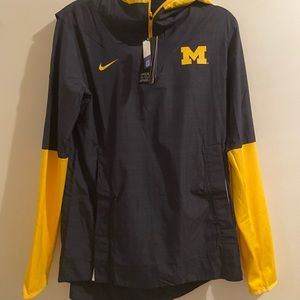 Michigan Lightweight Jacket with Hood